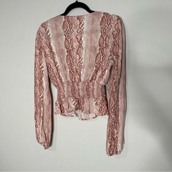 AFRM X Revolve The Olive Long Sleeve Smocked Crop Top In Soft Warm Snake Leopard - Picture 8 of 12